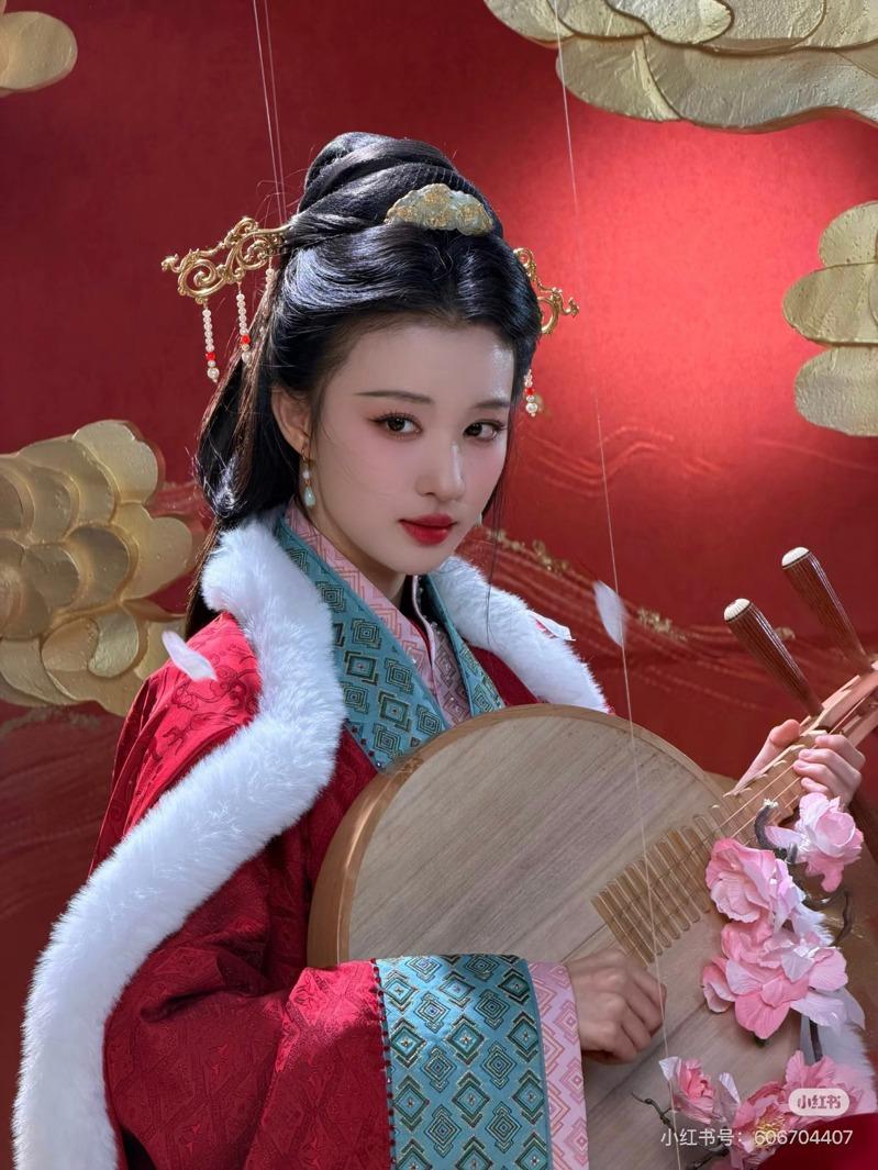 王楚然在2026央视春晚上的王昭君扮相。(取材自小红书)