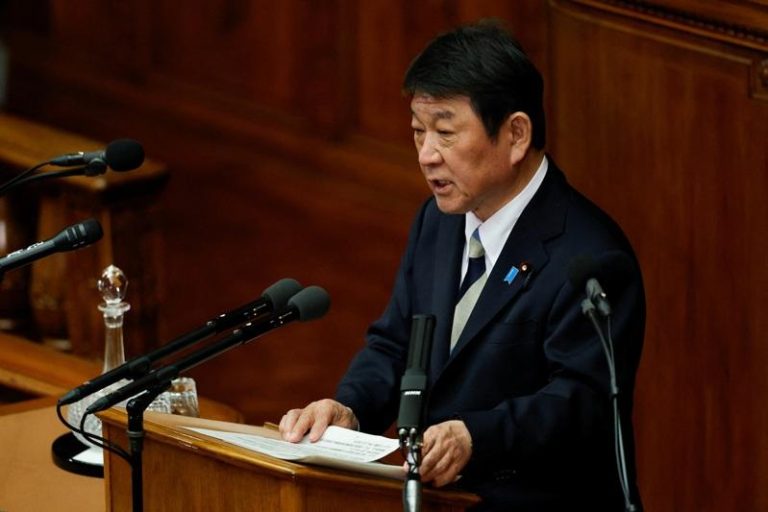 日本外相国会演说 强调台湾海峡和平稳定重要性 日本外交大臣茂木敏充20日在国会发表外交演说。路透