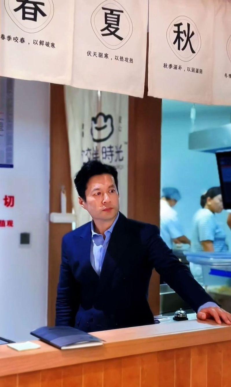 谭凯被传因无戏可拍才回青岛开饺子馆。(取材自都市快报)