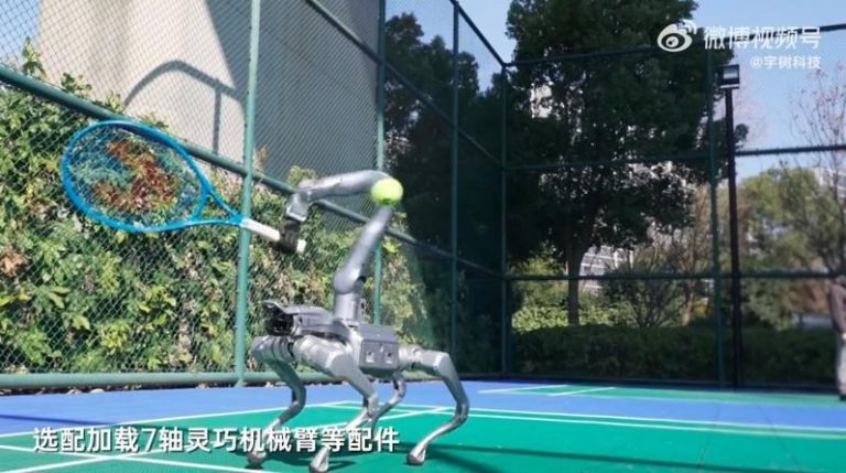 宇树机器狗上新 As2可穿行雪山丛林 还能陪打网球 宇树科技发布第四款四足机器人Unitree As2,能还能选配机械臂,让它多出「一只手」来陪打网球。(取材自宇树科技)