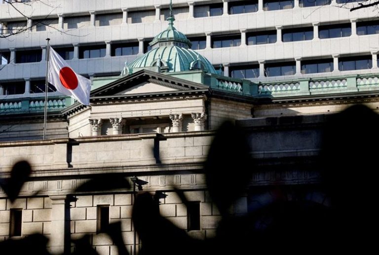 高市提名「再通膨派」二学者入日银 日圆回贬 日股扩大涨幅 日银将深受高市立场影响。(路透)