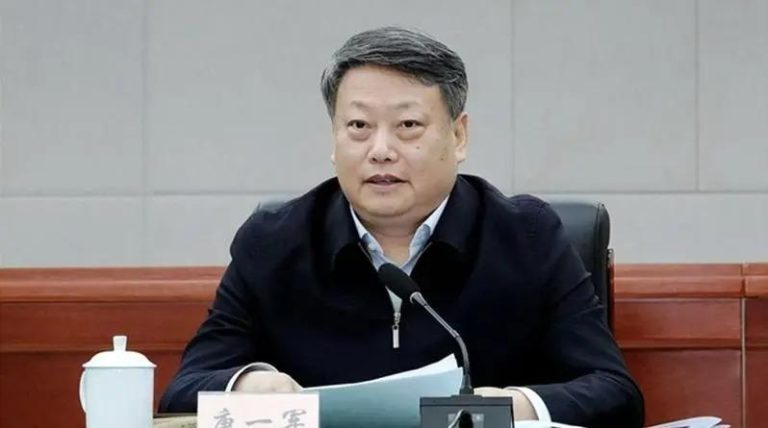 收贿1.3亿人民币 前司法部长唐一军一审判无期徒刑 前中国司法部长唐一军在2006至2022年任官期间,被查出非法收受人民币1.37亿余元。(新华社)