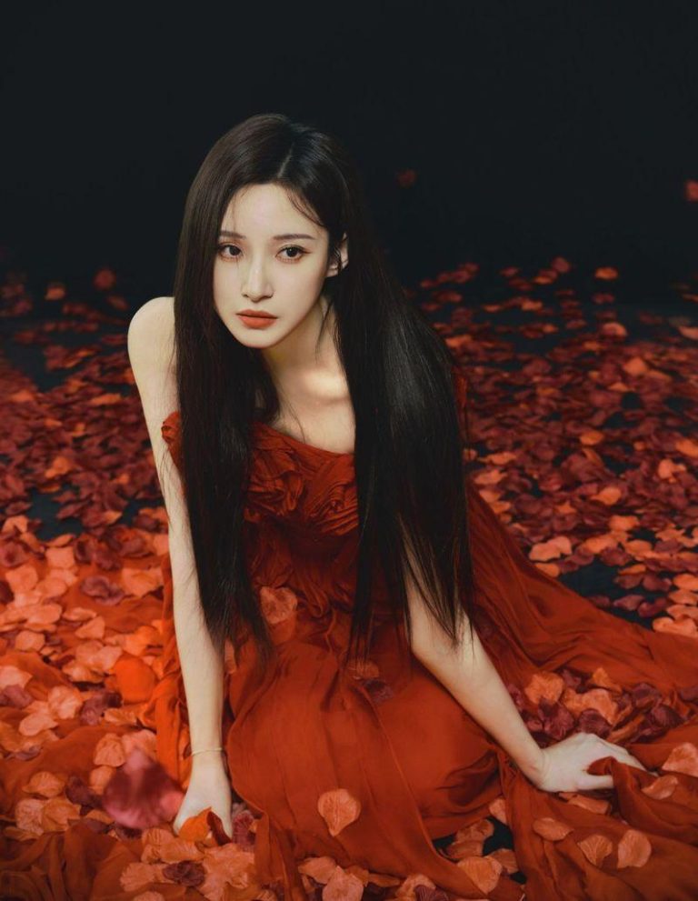 美女主播马凡舒连续五年主持央视春晚。(取材自微博)