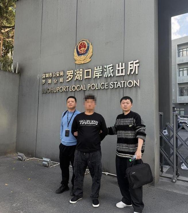 5.9公斤黄金已被打包。(取材自半岛晨报)