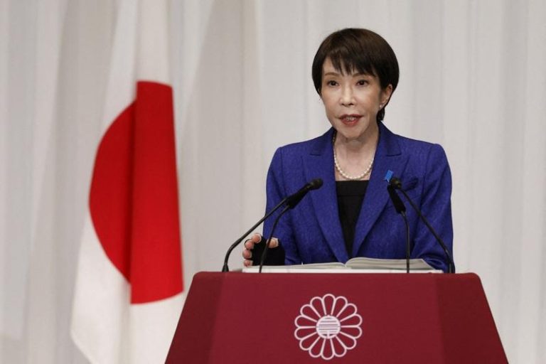 日本首相兼自民党总裁高市早苗9日在东京自民党总部召开记者会并发表谈话。路透