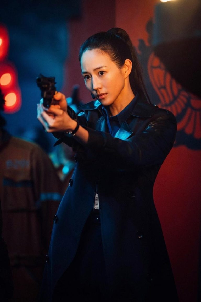 张钧宁在片中化身女打仔。（图／车库娱乐提供）