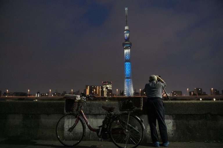 东京晴空塔电梯急速下坠 22人受困逾5小时 图为东京晴空塔。(美联社)