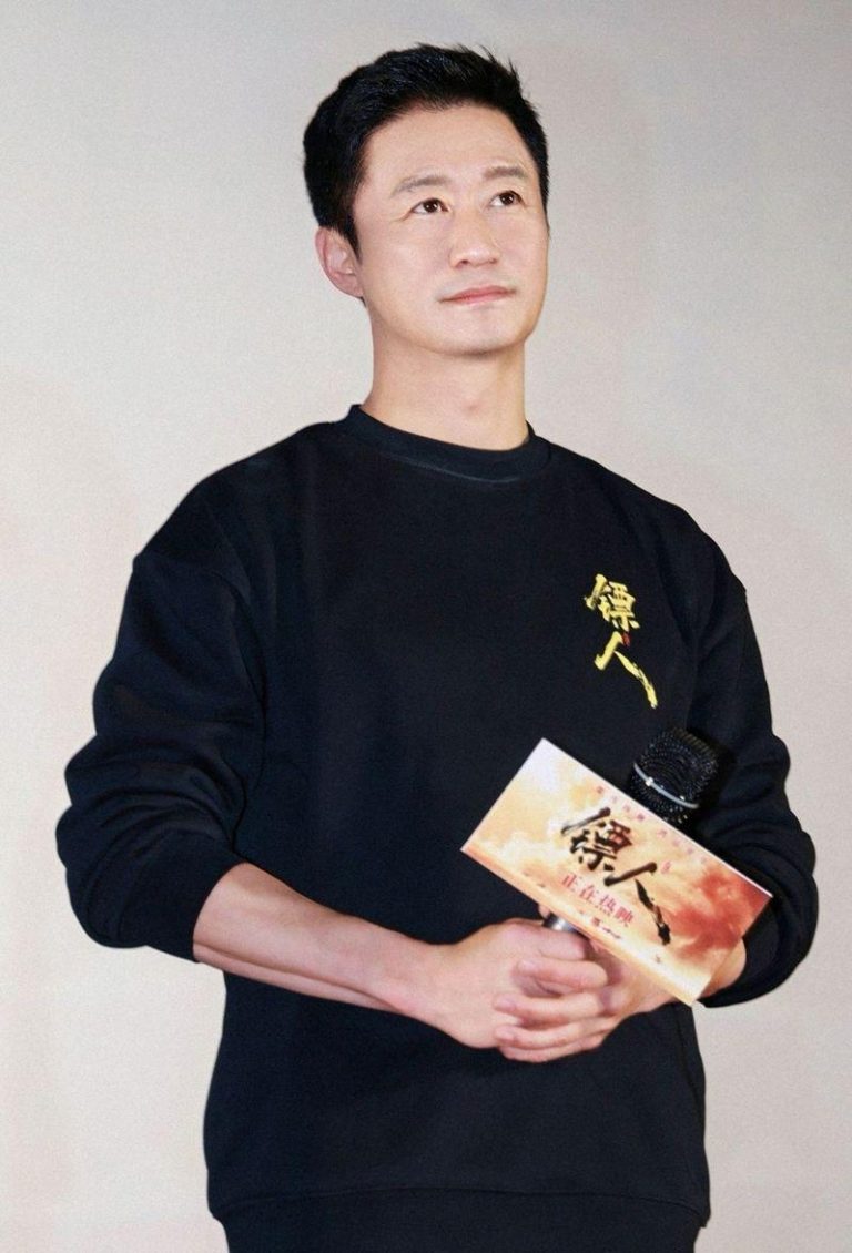 「镖人」带动武侠热潮…吴京系列力作「刀」正悄悄启动 吴京曾多次表达对突破中国动作类型片局限的强烈意愿。(取材自微博)