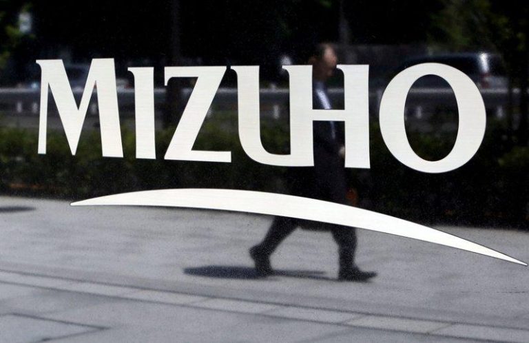 引进AI但不裁员?瑞穗金融集团计划10年取代5,000行政职 盘算曝光 日本瑞穗金融集团宣布,未来10年内将引进AI取代约5,000个行政职位。(路透)