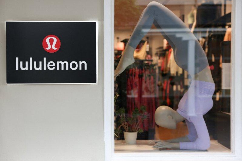 瑜伽运动服饰商Lululemon预测连续第二年获利下滑,本季财测也令人失望。(路透)
