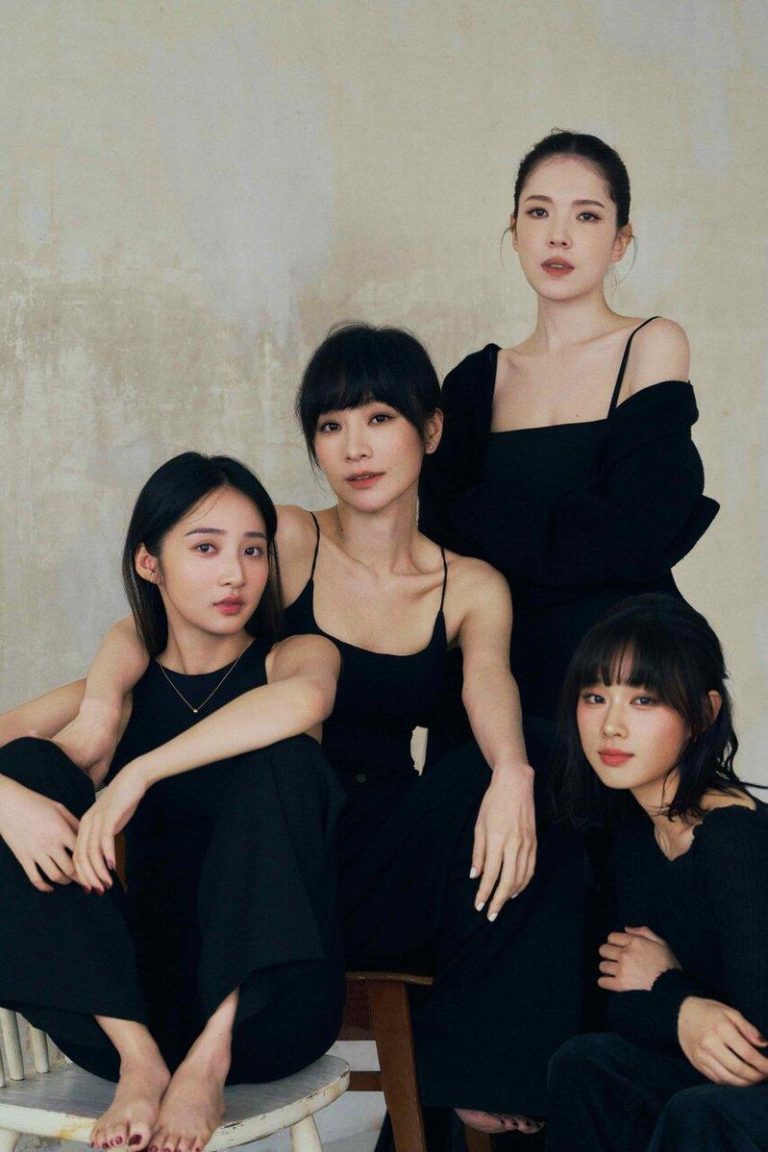 许玮宁升格老板 旗下「火女军团」实力派演员阵容曝光 「时间轴制作所」四位演技女神齐聚拍摄形象照,全黑造型气势满满,左起李沐、阳靓、许玮宁及汤咏絮。(图/时间轴制作所提供)