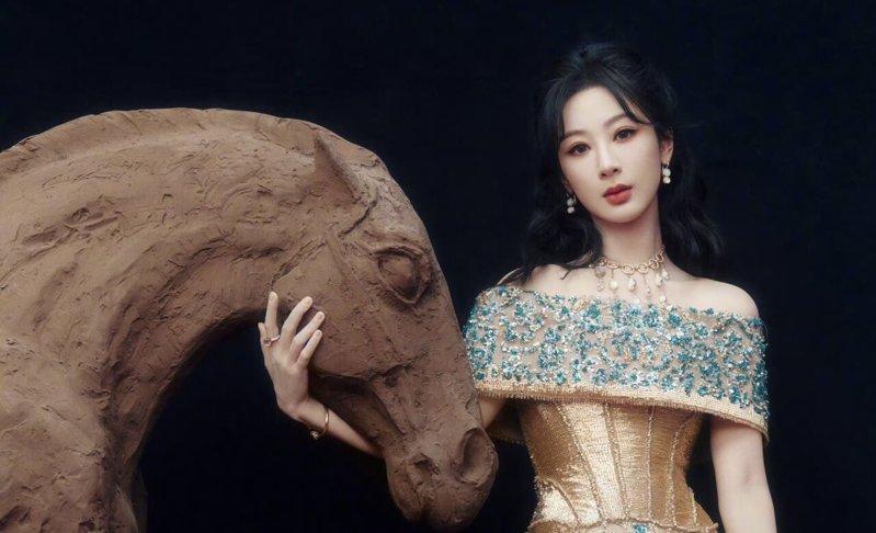 杨紫幽默分享自己的生活准则。(取材自杨紫微博)