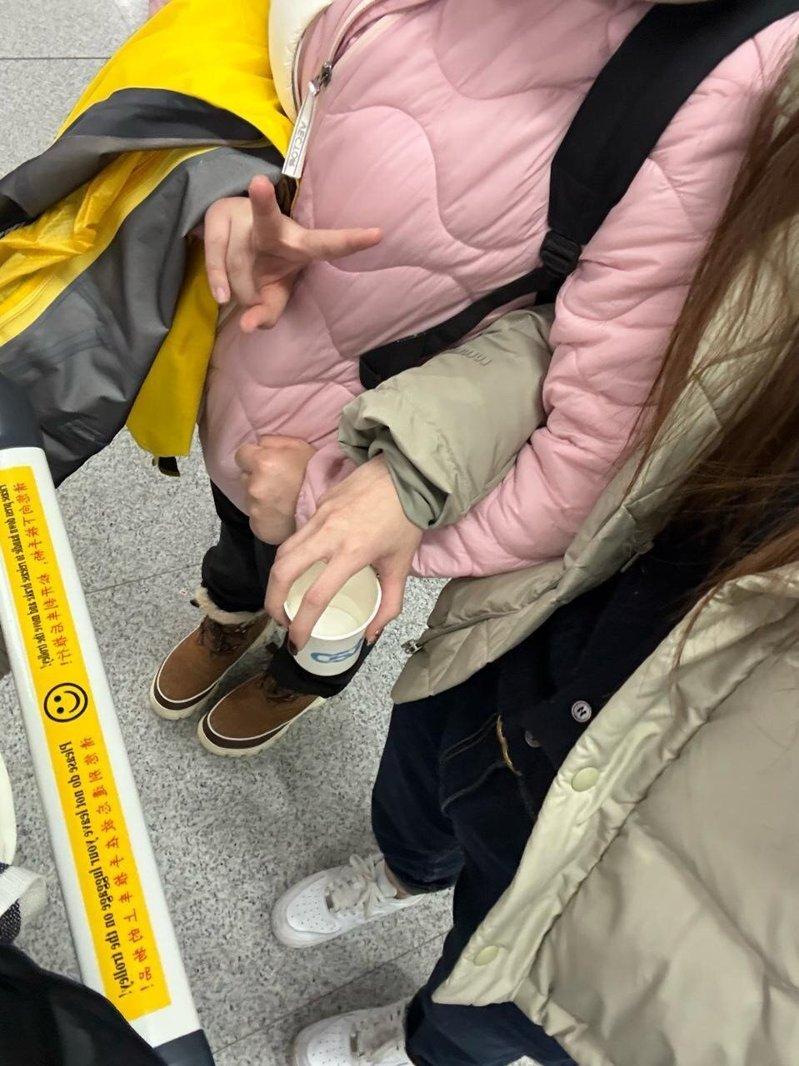 成功会面的小然和小鱼。(取材自小红书)