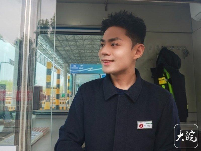 许智浩被网友说撞脸多名男明星。(取材自大皖新闻)