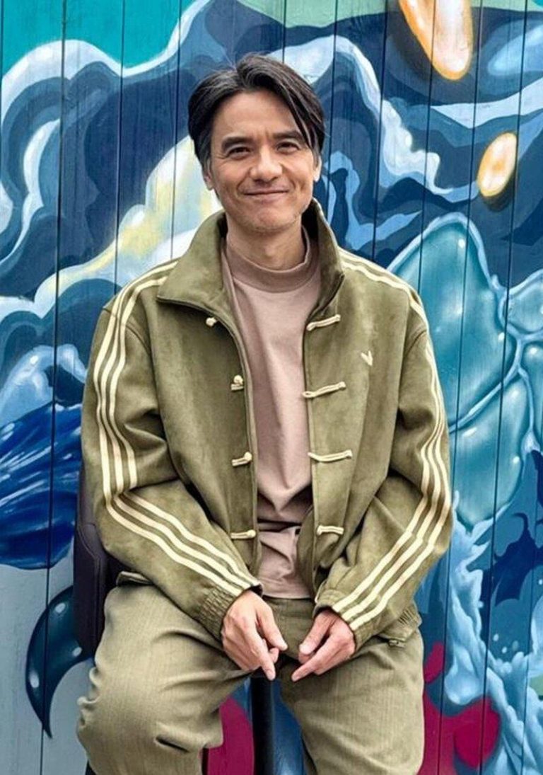 拒夫妻档同岗…冯德伦时隔26年回归歌手 不想和舒淇合唱 冯德伦重返乐坛,为其动漫IP创作并演唱宣传曲「屡战屡败又怎样」。(视频截屏)