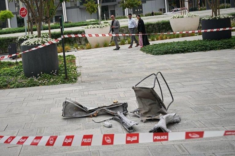 伊朗威胁攻击西方银行 无人机飞进杜拜金融区 一架无人机12日稍早在杜拜国际金融区附近坠落。示意图(美联社)