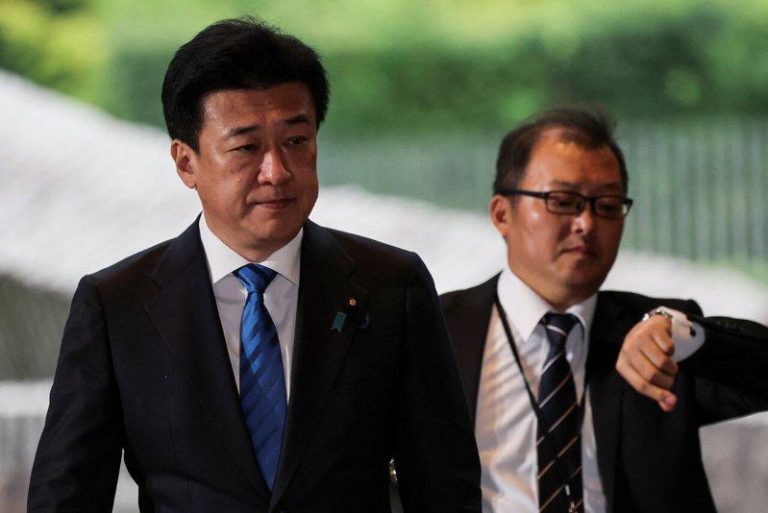 美情报总监称日本对台湾问题有重大转变 日发言人否认 日本官房长官木原稔(左)19日表示,日本对「存亡危机」的判定标准没有改变。(路透)