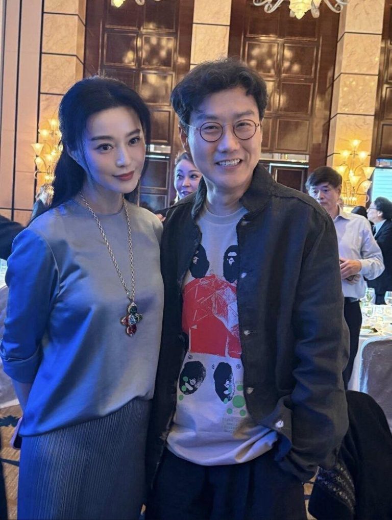 范冰冰同框「鱿鱼游戏」导演 引发进军国际联想 范冰冰(左)与「鱿鱼游戏」导演黄东赫合影,引发联想。图/摘自IG