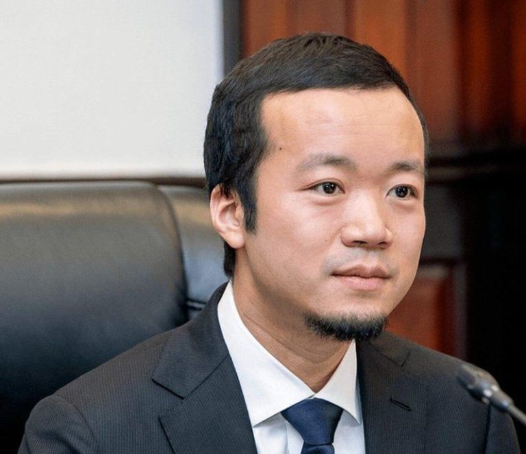 英国打击陈志犯罪网络 李添负责在台洗钱列制裁名单 太子集团首脑陈志。(取材自成都商报)