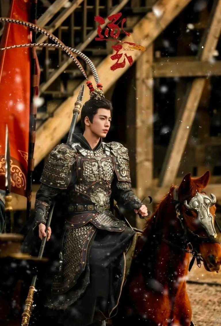 张凌赫在「逐玉」中饰演「武安侯」谢征。（取材自微博）