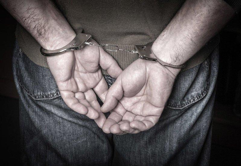 瑞典检方31日起诉一名男子,他涉嫌逼迫妻子卖淫牟利,为逾120名男性提供性服务,...