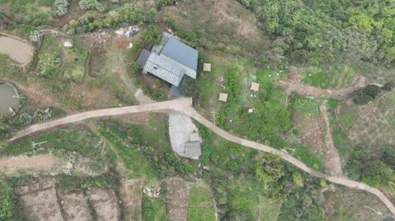 邓军出事的地方是一段陡峭下坡路段。(取材自问政四川)