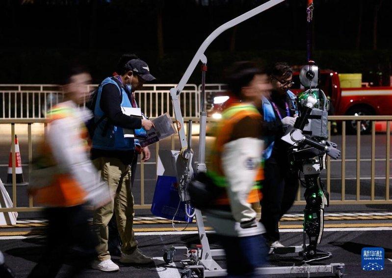 2026北京亦庄半程马拉松暨人形机器人半程马拉松将于4月19日登场。(新华社)