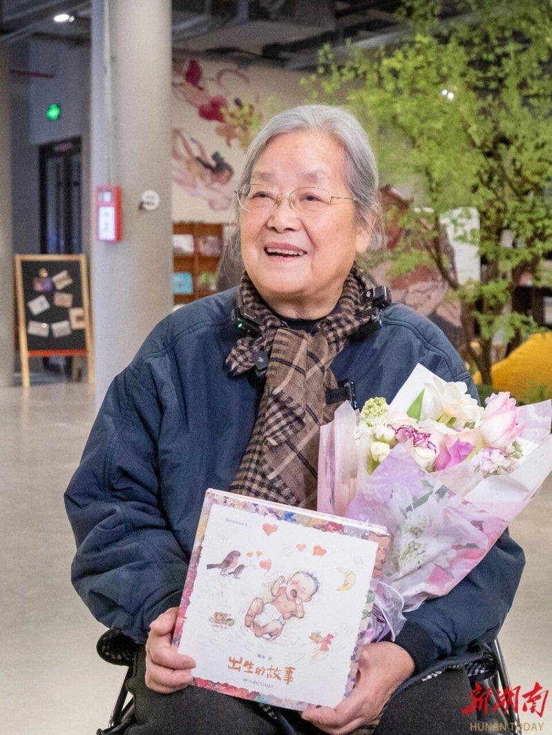 中国著名绘本画家蔡臯。(取材自湖南日报)
