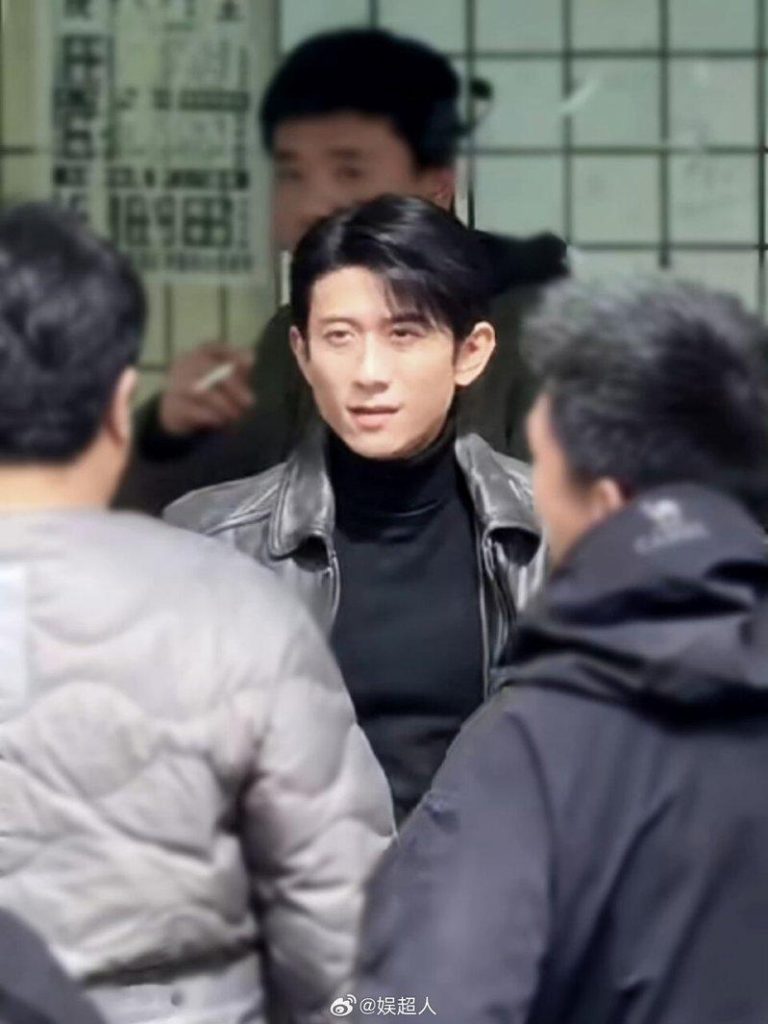 张一山接演新版「重案六组」 网忧:撑得起来吗? 新版「重案六组」路透照流出,许多人关注张一山的表现。(取材自微博)
