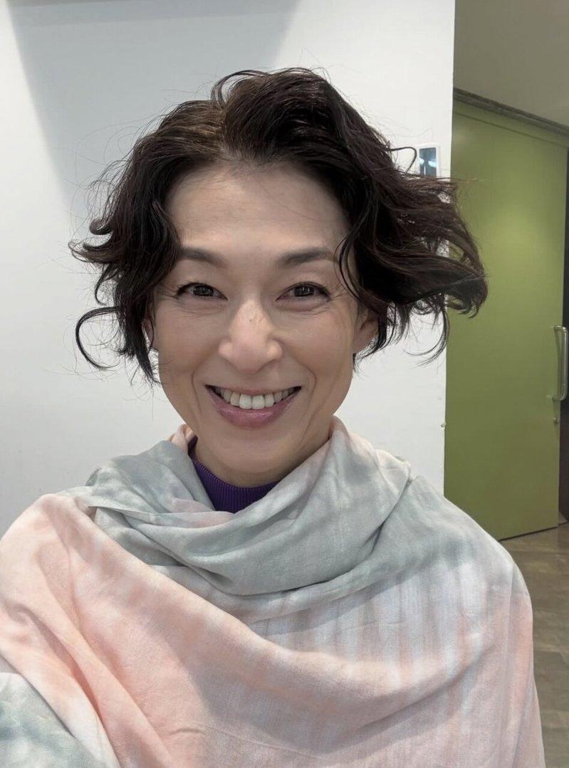 铃木保奈美大方分享正面特写。(取材自Instagram)