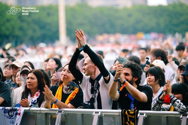 由于票房不佳,中国音乐节爆取消潮。图为去年的东莞超级草莓音乐节,与新闻无关。(取...