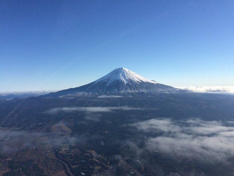 富士山随时可能喷发 日示警「最致命威胁」:备妥一周物资 富士山。(美联社)