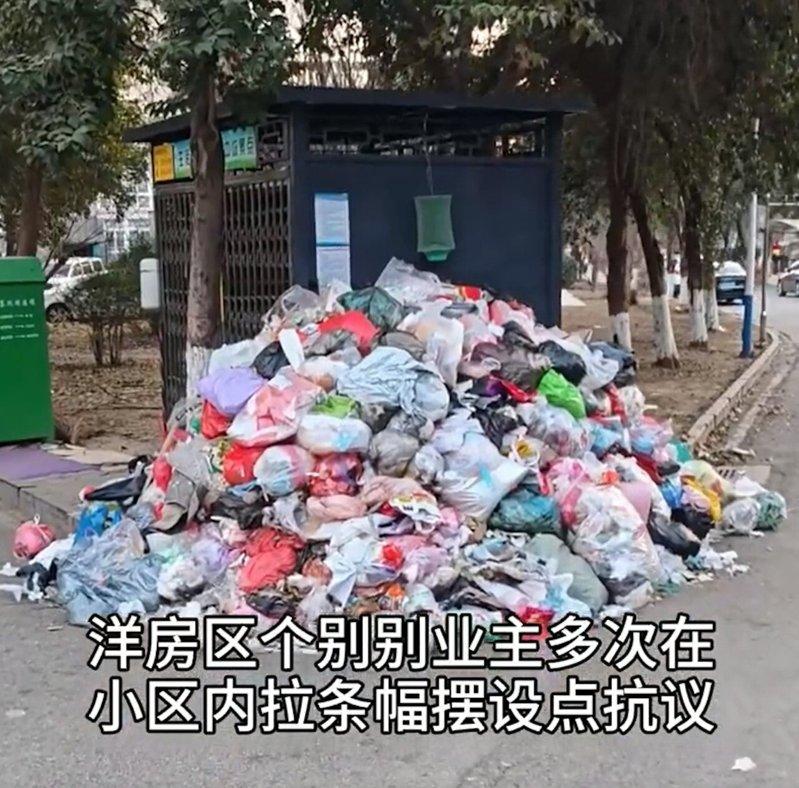 中国房地产市场持续低迷,许多城市的住宅物业(管理公司)纷纷出现撤退现象,一些社区...