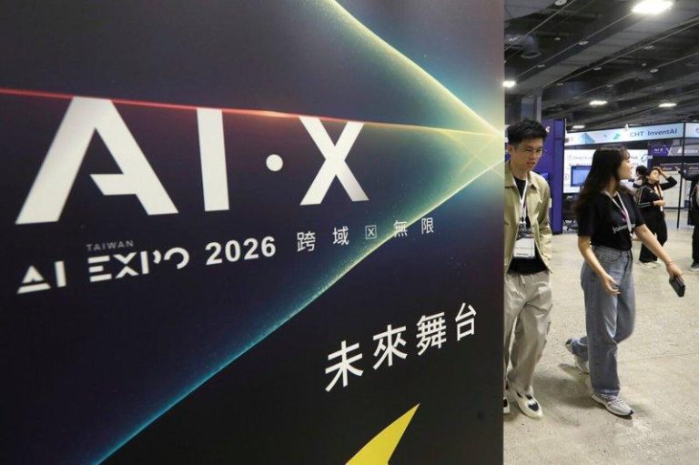 看好AI抵御石油危机 高盛做多台湾和南韩 做空印度、泰、菲 高盛预测今年MSCI新兴市场企业23%的获利成长中,有16个百分点是由AI相关需...