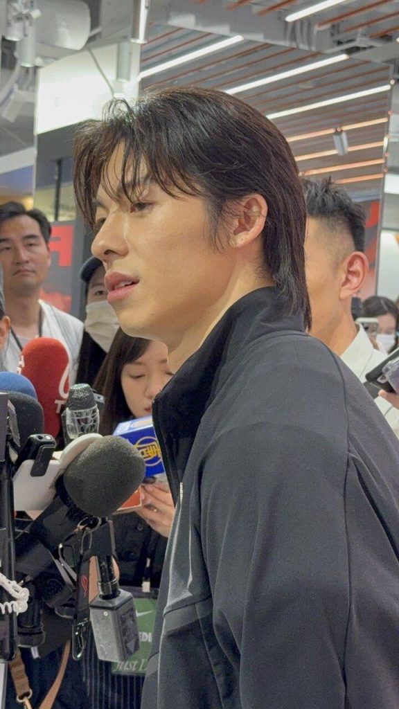 与周子瑜「秘恋」?许光汉轻描淡写:见面会互打招呼 许光汉回应与周子瑜交互。记者赵大智/摄影