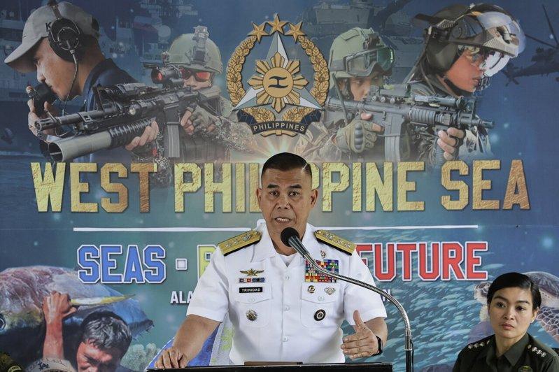 菲律宾海军南海事务发言人崔尼代(Roy Vincent Trinidad)。欧新...