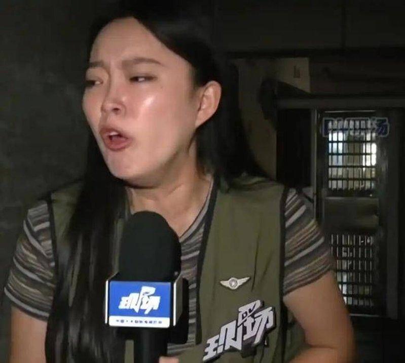 记者采访时被臭到不停干呕。(取材自凤凰网)