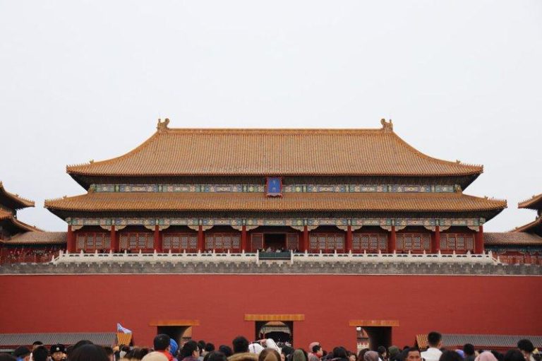 故宫每年用60吨猪血镇邪?馆员:1个原因 的确有用血料 中国古建专家揭开紫禁城「猪血镇邪」百年传说。图为紫禁城午门。(本报数据照片)