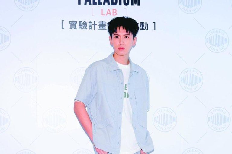 爆热恋舒华? 柯震东现身:「我跟大家一样意外」 柯震东出席品牌活动,马上被包围问绯闻。(记者王聪贤/摄影)
