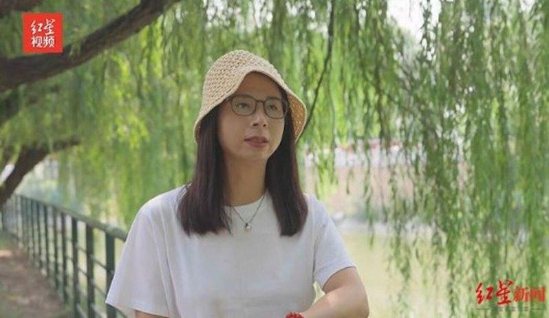 崔丽丽私下照片。(红星视频截屏)
