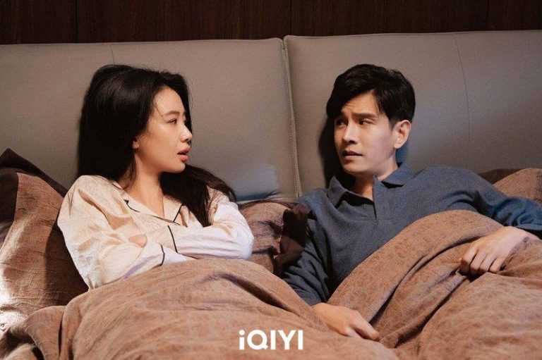 经超（右）出轨李梦，婚后生活并不愉快。(图／爱奇艺国际版提供)