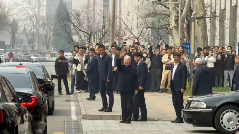 温家宝高调露面不寻常 知情者揭背后内幕