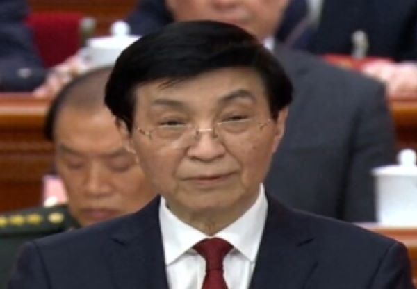 为何王沪宁与政协副主席们表现异常