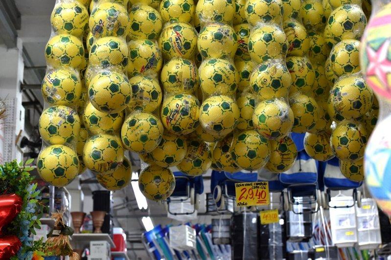 2026年美加墨世界杯将开踢,央视和国际足联的世界杯转播权价格仍谈不拢。图为巴西...