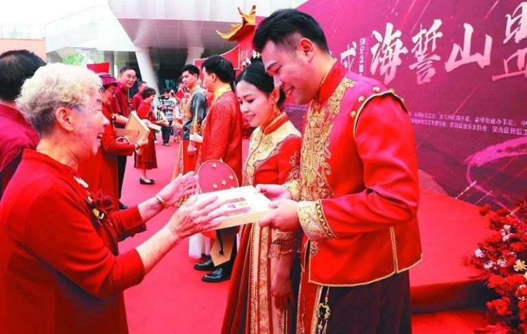 比疫情期间还少…中第一季结婚登记169.7万对 创新低 中国民政部10日公布统计显示,今年第一季全国结婚登记169.7万对,较去年同期减...