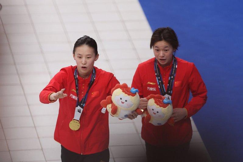 中国体育圈「饭圈化」乱象引发关注,包括全红婵、陈芋汐、孙颖莎、王楚钦、樊振东等多...