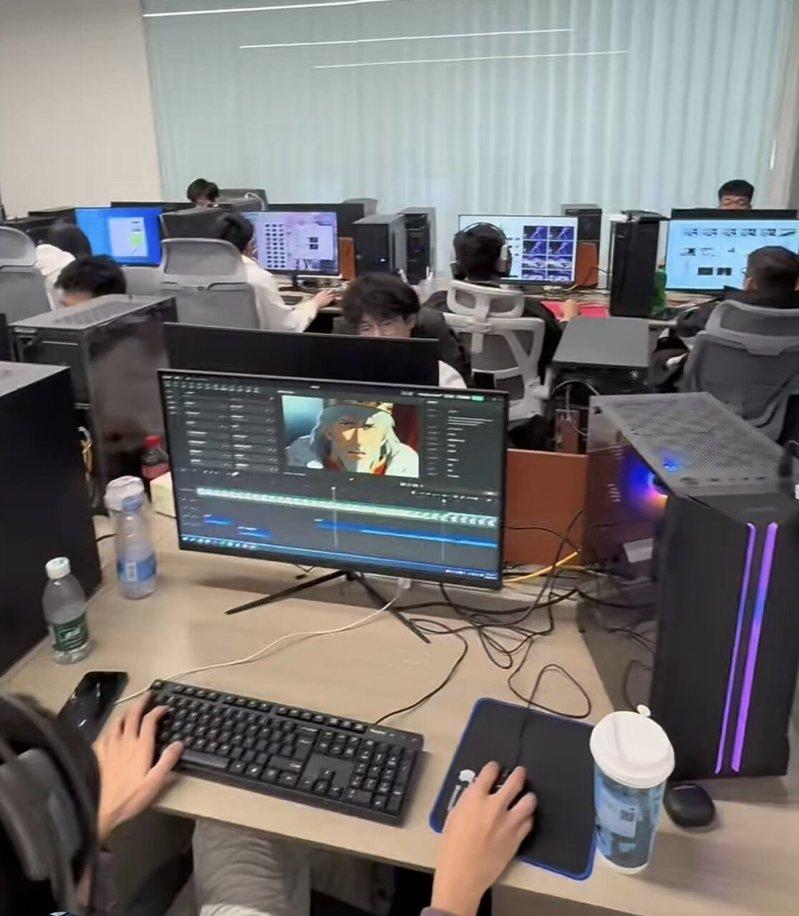 只需一台电脑就能制作AI短剧。(取材自微博)