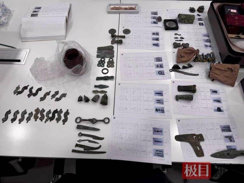 甘肃卖家寄来百余件真品,杭州中间人带来的全是现代仿品,三人倒卖文物在武汉获刑。(...