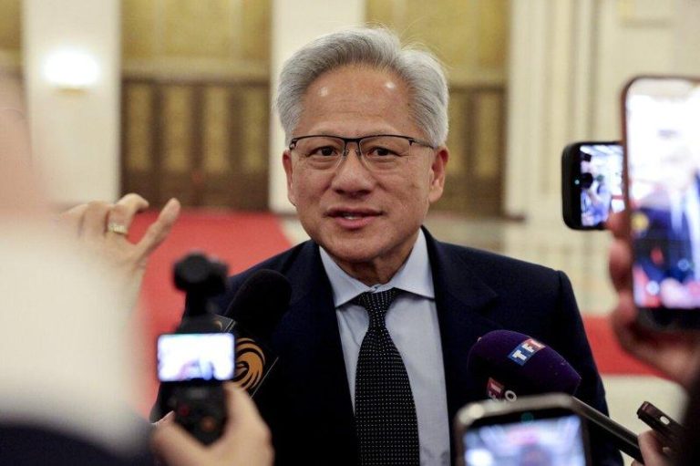 黄仁勋看好AI黄金十年 直言相关建置仍在最初期 Nvidia首席执行官黄仁勋。(欧新社)