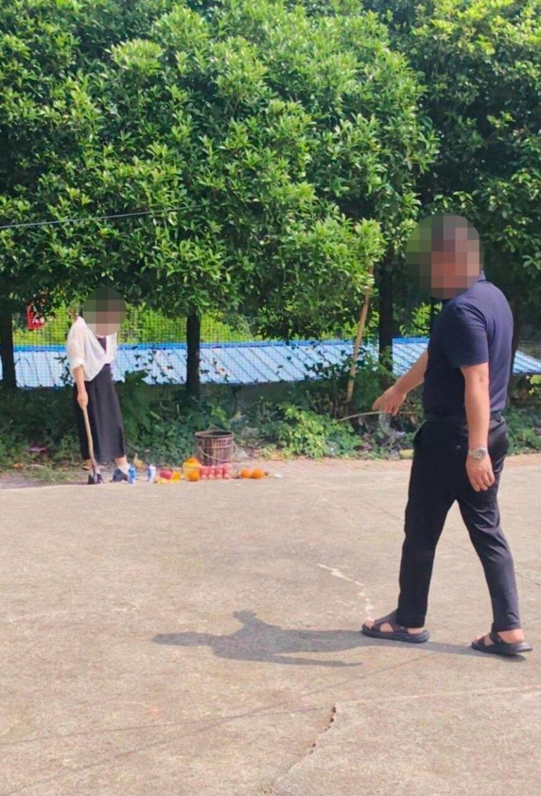 受惊马闯小区篮球场 贵阳5岁女童惨遭缰绳勒颈拖行2公里亡 小璇出事的地方。(取材自红星新闻)